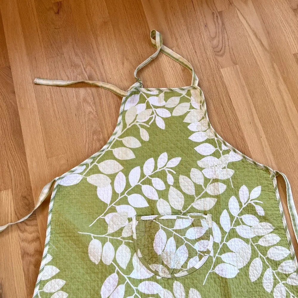 Quilted Spring Leaf Design Apron
